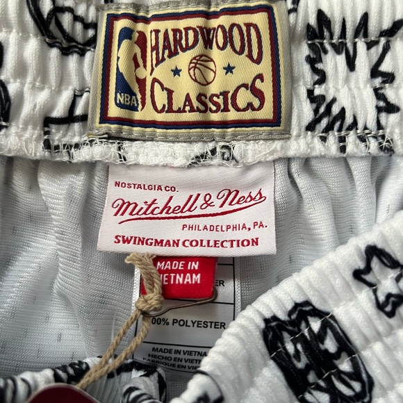NBA San Antonio Spurs Mitchell & Ness Doodle Shorts - Picture 5 of 7